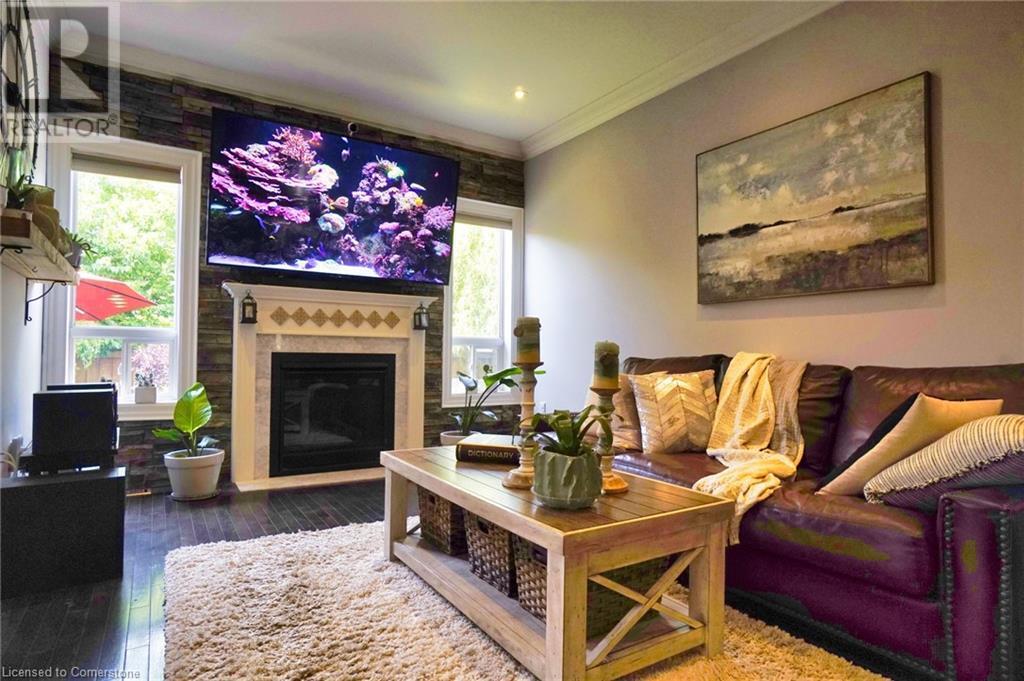 Property Photo: 71 Versailles Crescent ON L4M 0B8