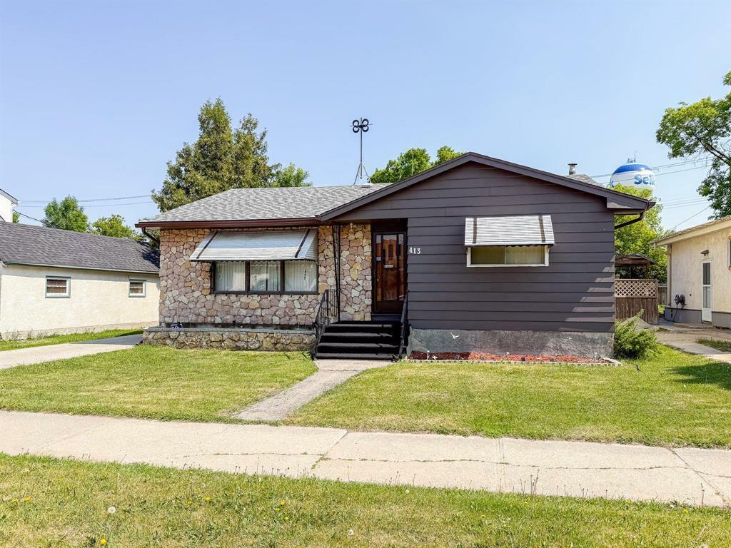 Property Photo: 413 Vaughan Avenue MB R1A 0S8