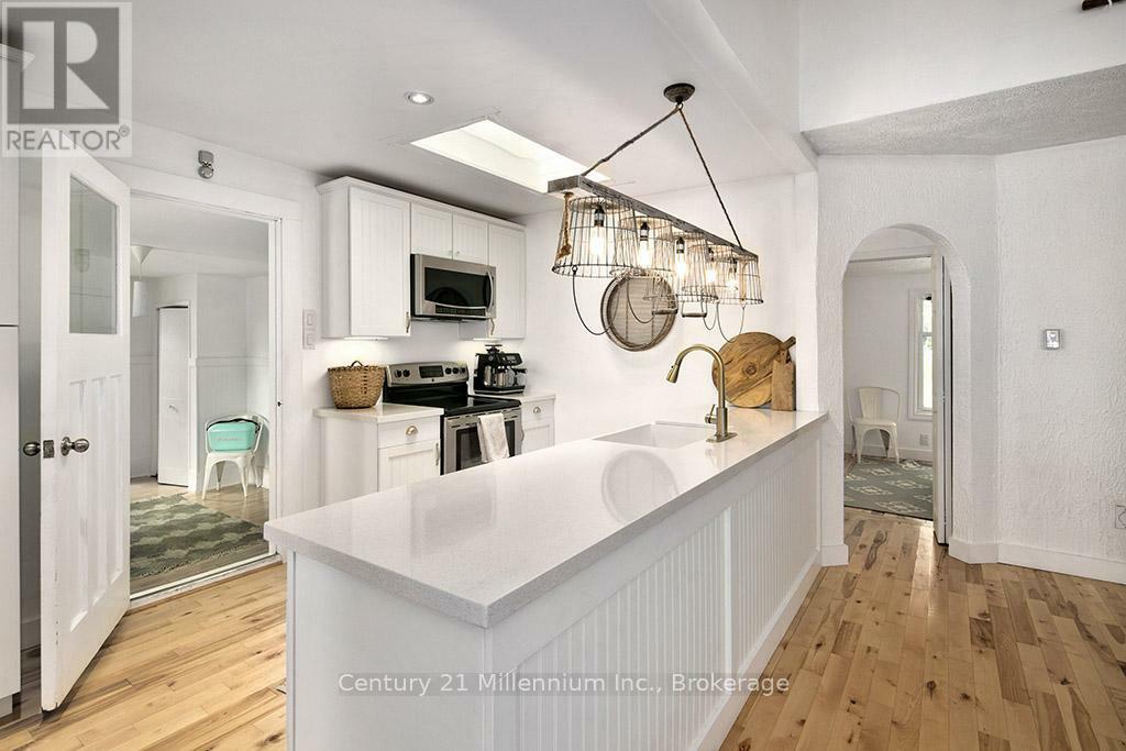 Property Photo: 2284 Tiny Beaches Road South ON L0L 1P0