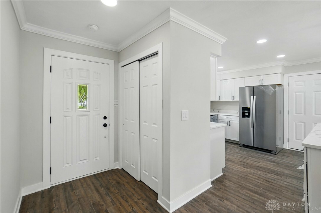 Property Photo: 220 Cardigan Road OH 45459
