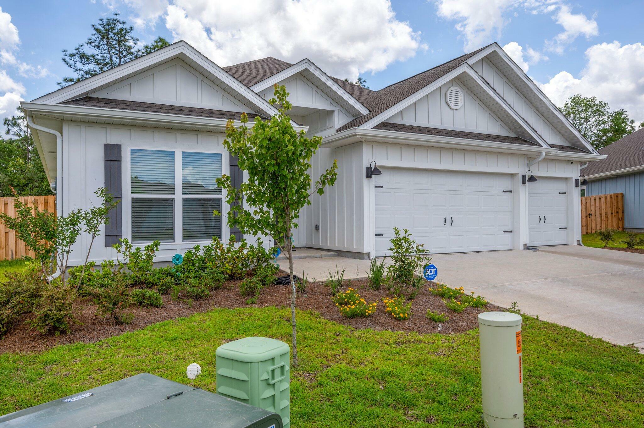 Property Photo: 125 Hobson Avenue FL 32539