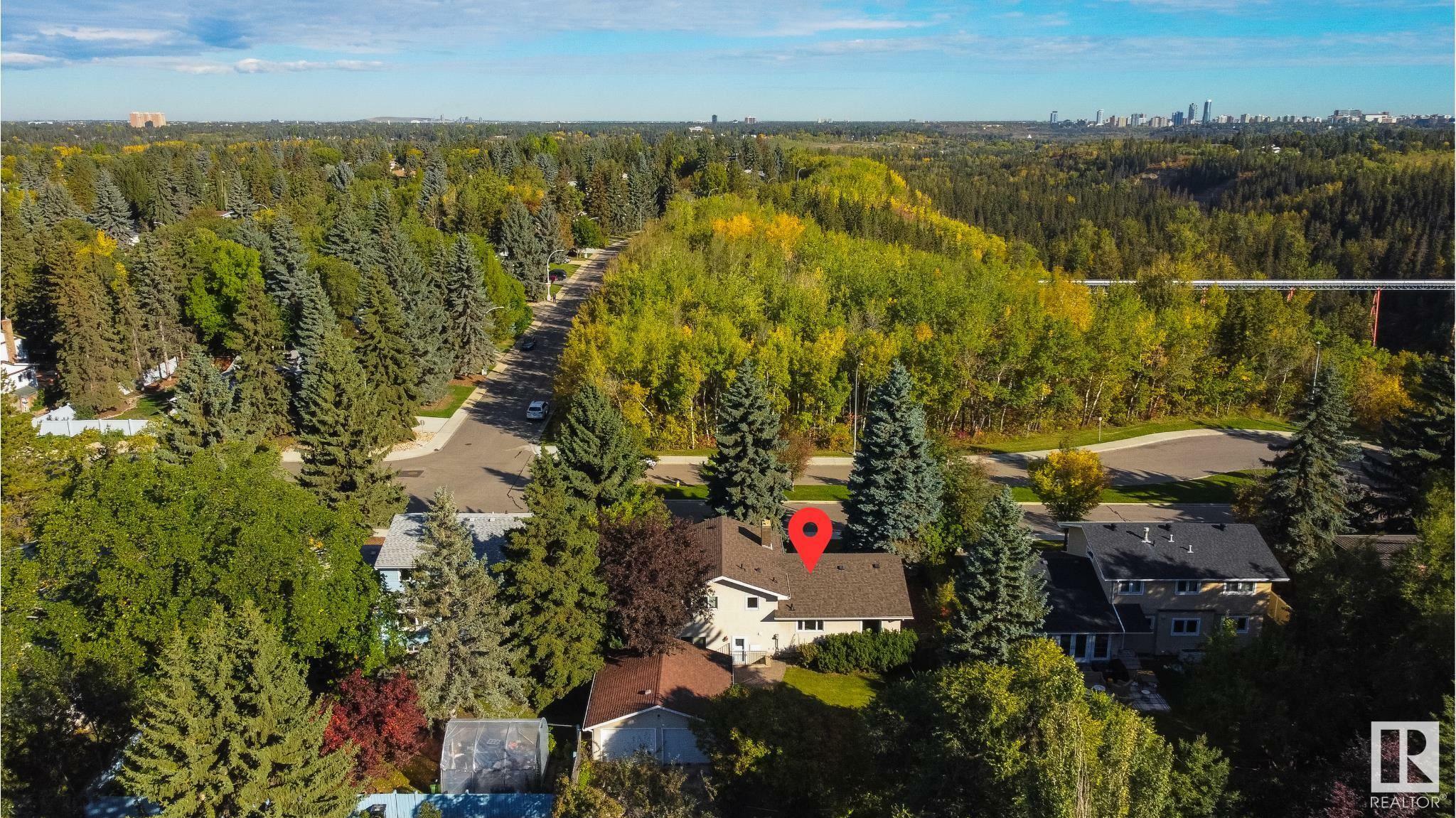 Photo de la propriété: 14007 53 Avenue NW AB T6H 0S9