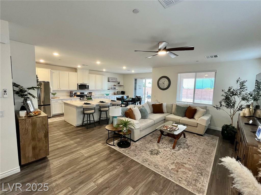 Property Photo: 1288 Ventura Cliffs Avenue NV 89012