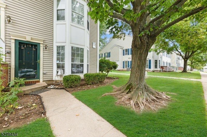 Property Photo: 193 Columbus Dr 193 NJ 08823