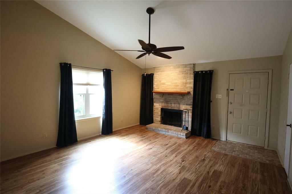 Property Photo:  6416 Dawnridge Drive  TX 77035 