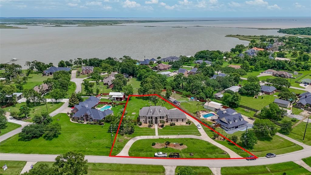 Property Photo: 6802 Plantation Drive TX 77523