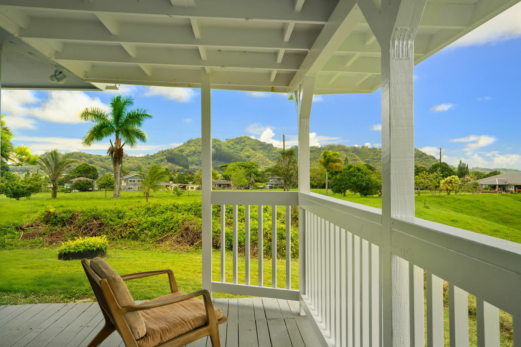 Property Photo: 6395 Olohena Rd HI 96746