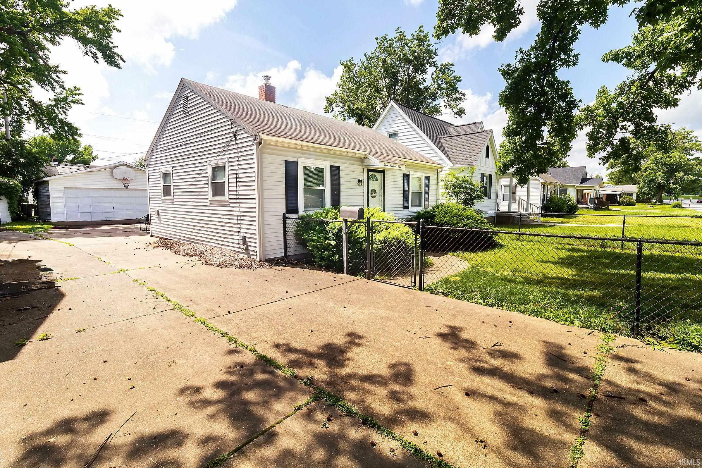 Property Photo: 305 Vann Avenue IN 47714