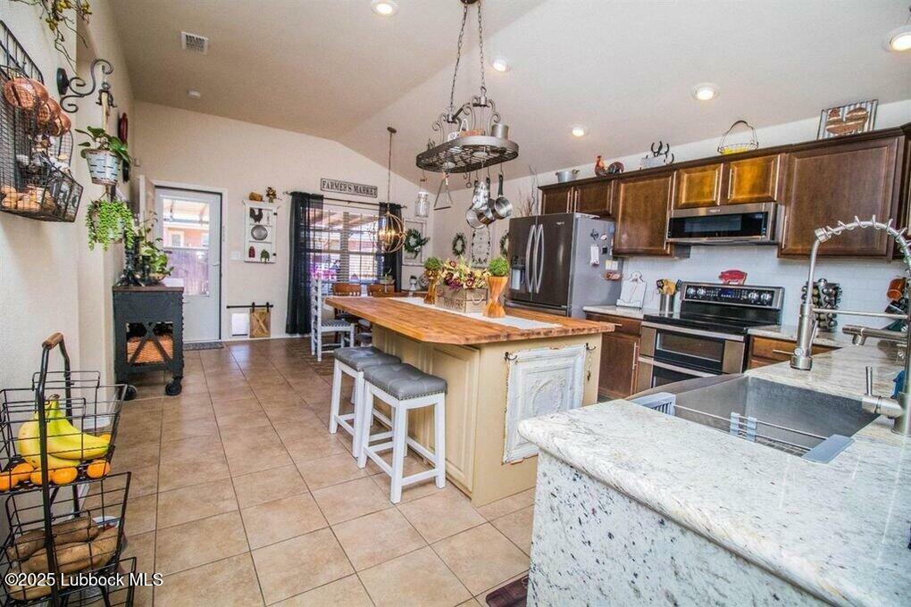 Property Photo: 9308 Quitman Avenue TX 79424