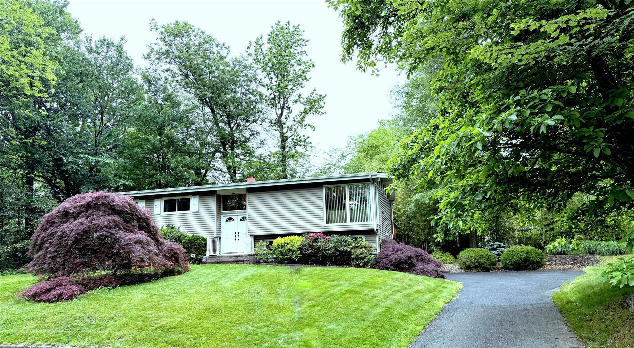 10 Carriage Lane  New City NY 10956 photo
