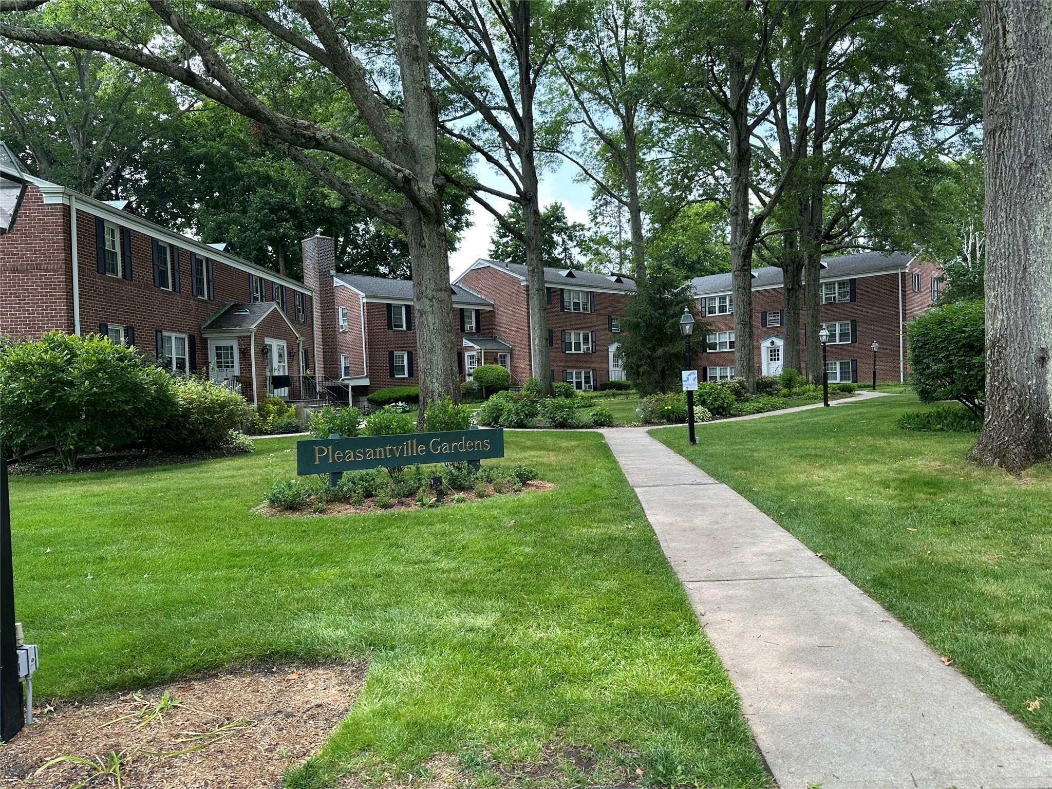 293 Manville Road 1C  Pleasantville NY 10570 photo
