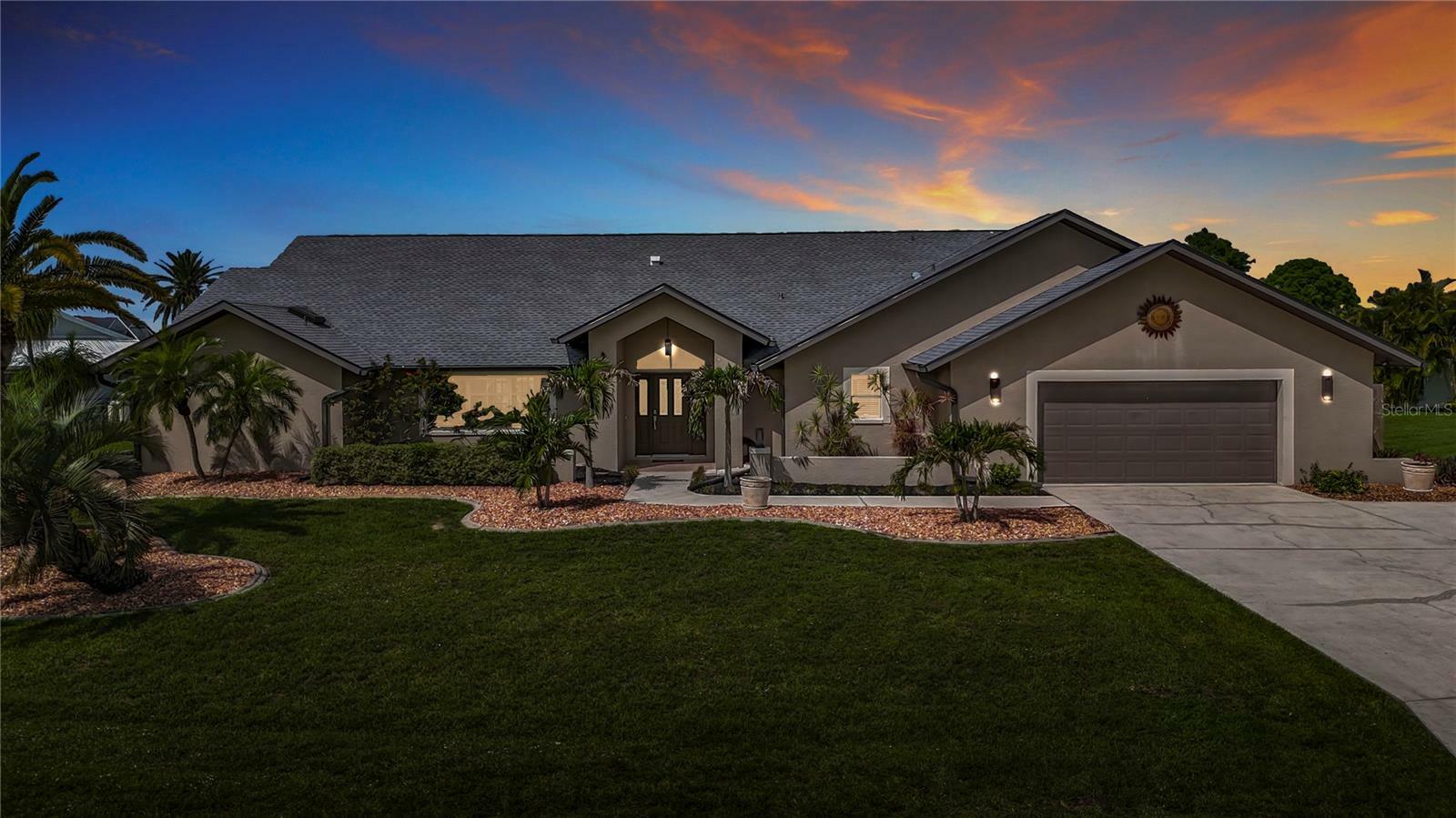 Property Photo: 27466 Tierra Del Fuego Circle FL 33983