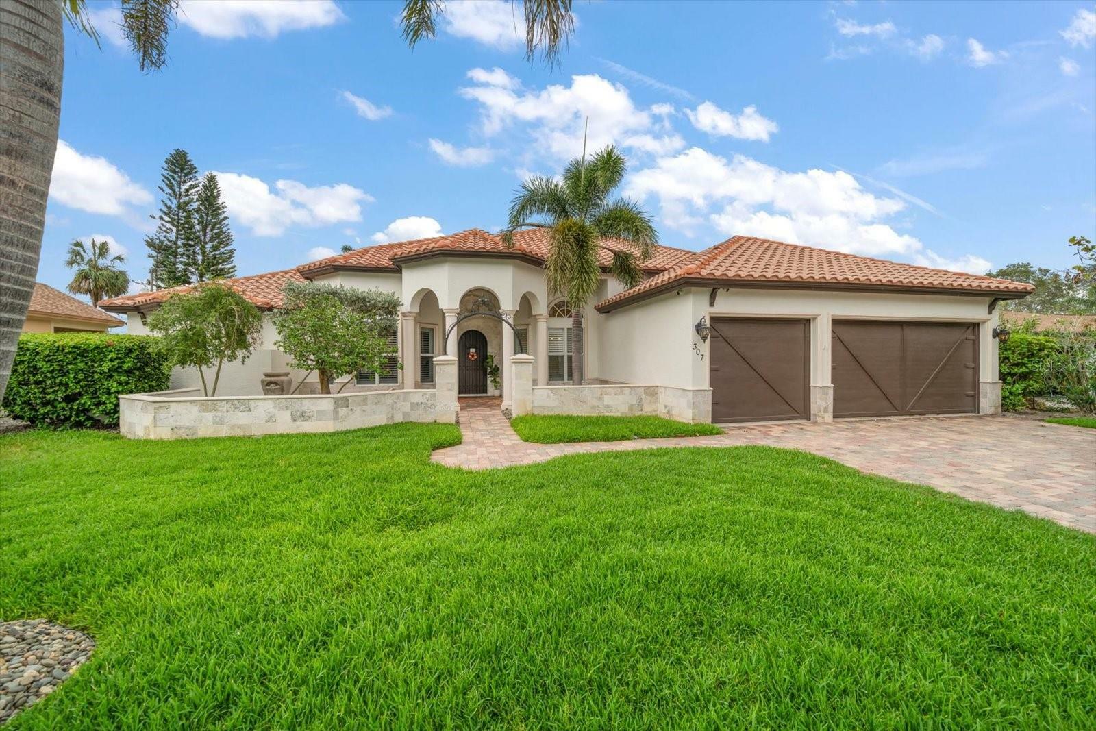 Property Photo: 307 Palmetto Lane FL 33770