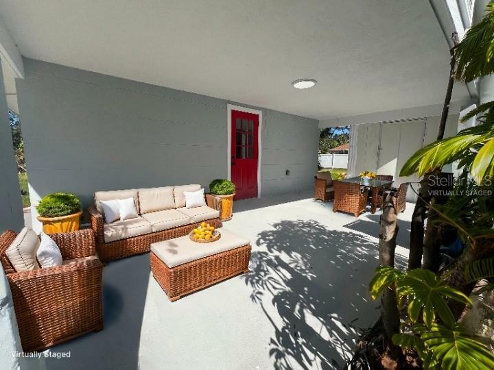 Property Photo: 735 Bertrend Street FL 34223