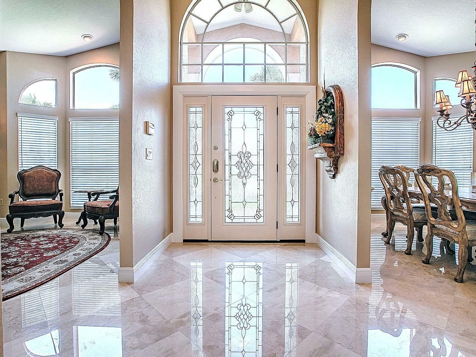 Property Photo: 812 Eagle Claw Court FL 32746