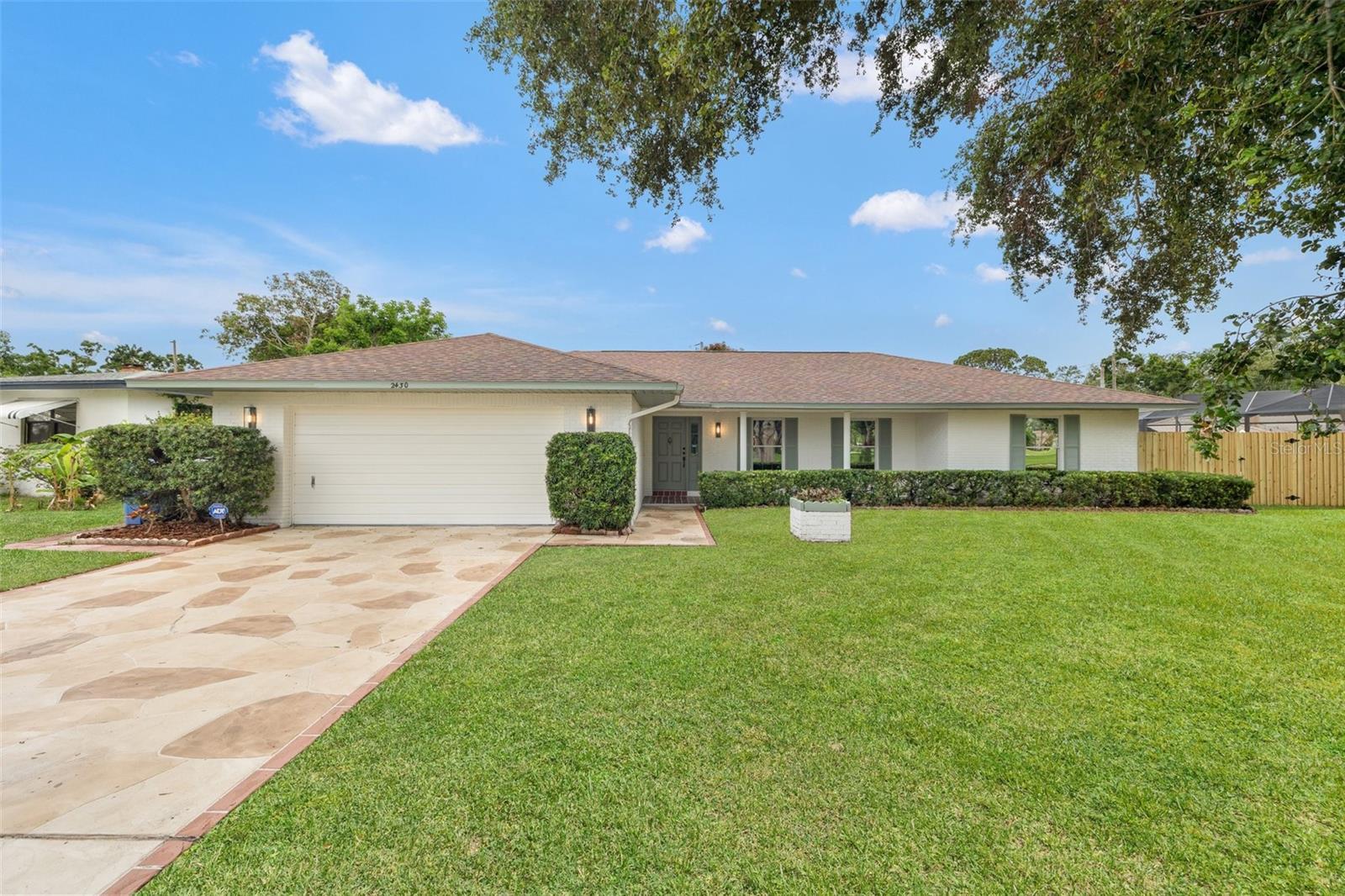 Property Photo: 2430 Catalonia Way S FL 33712