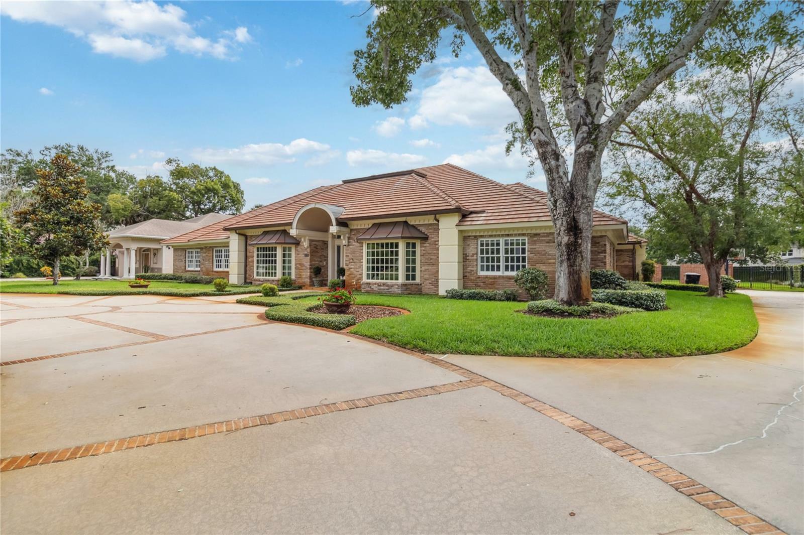 Property Photo: 3215 Greens Avenue FL 32804