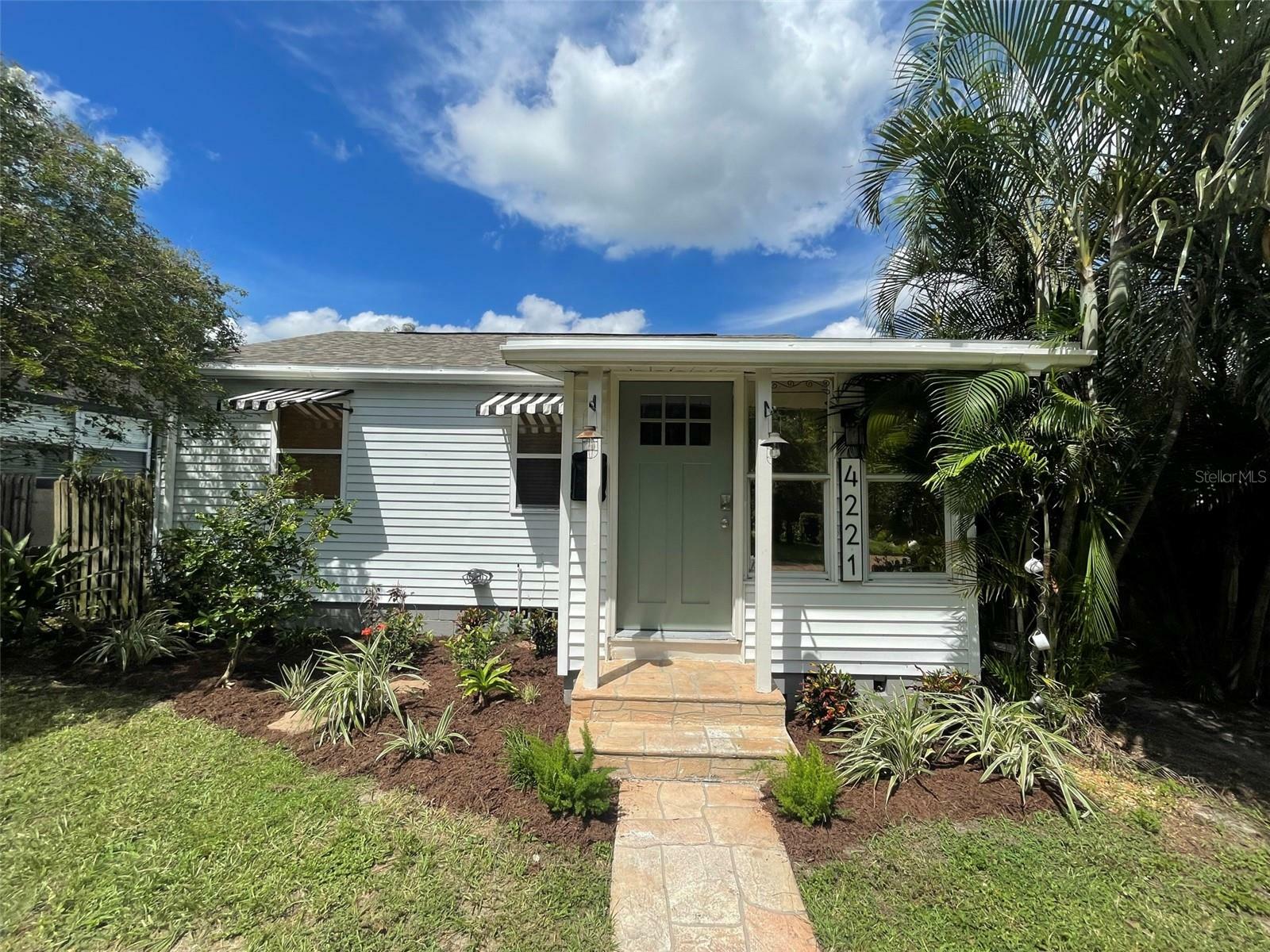Property Photo: 4221 Burlington Avenue N FL 33713