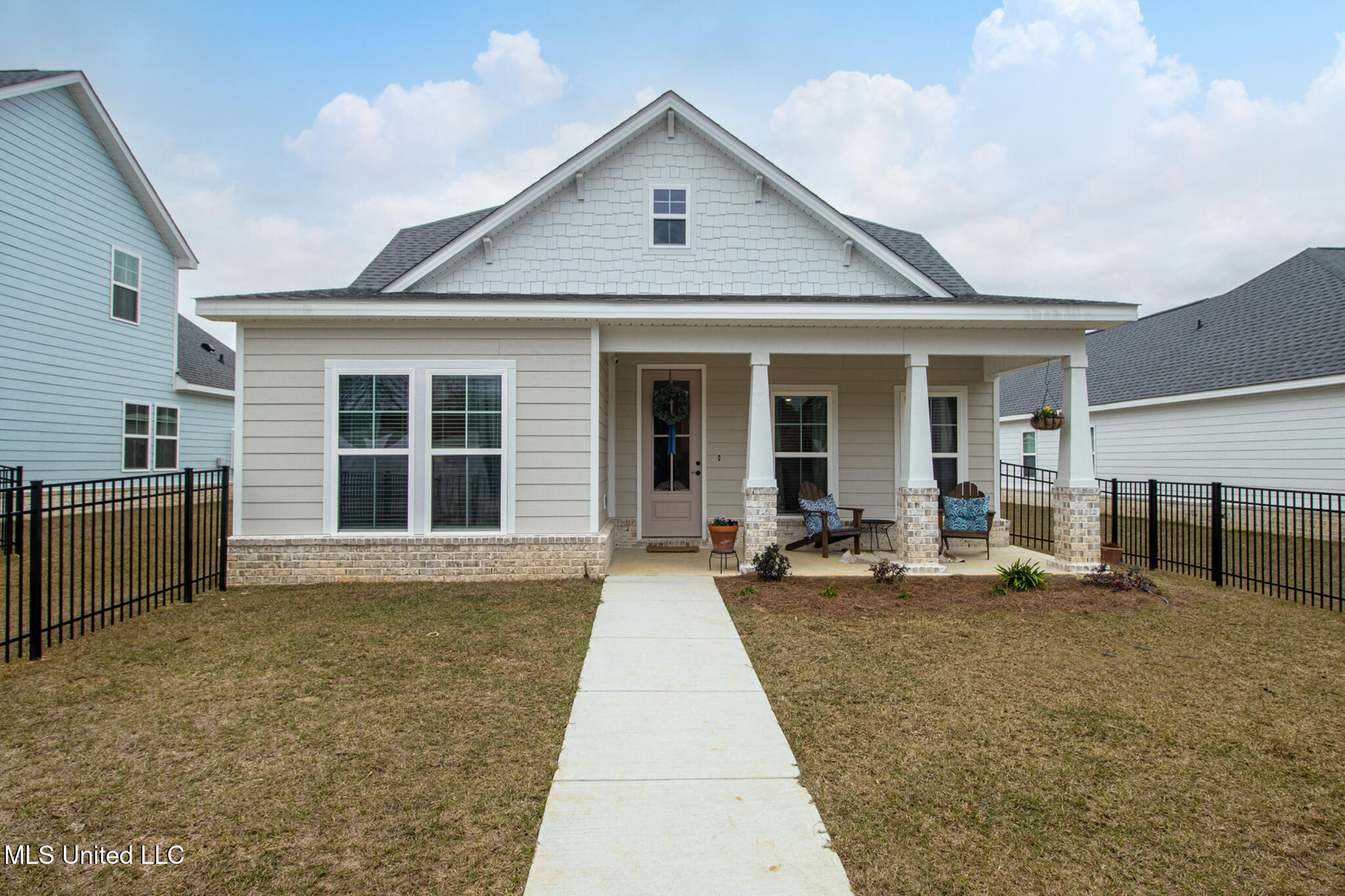 Property Photo:  104 Everly Circle  MS 39564 