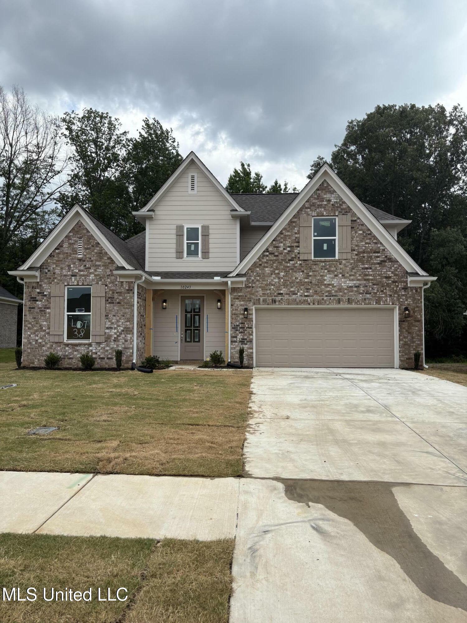 Property Photo: 10243 March Meadows Way Way MS 38654