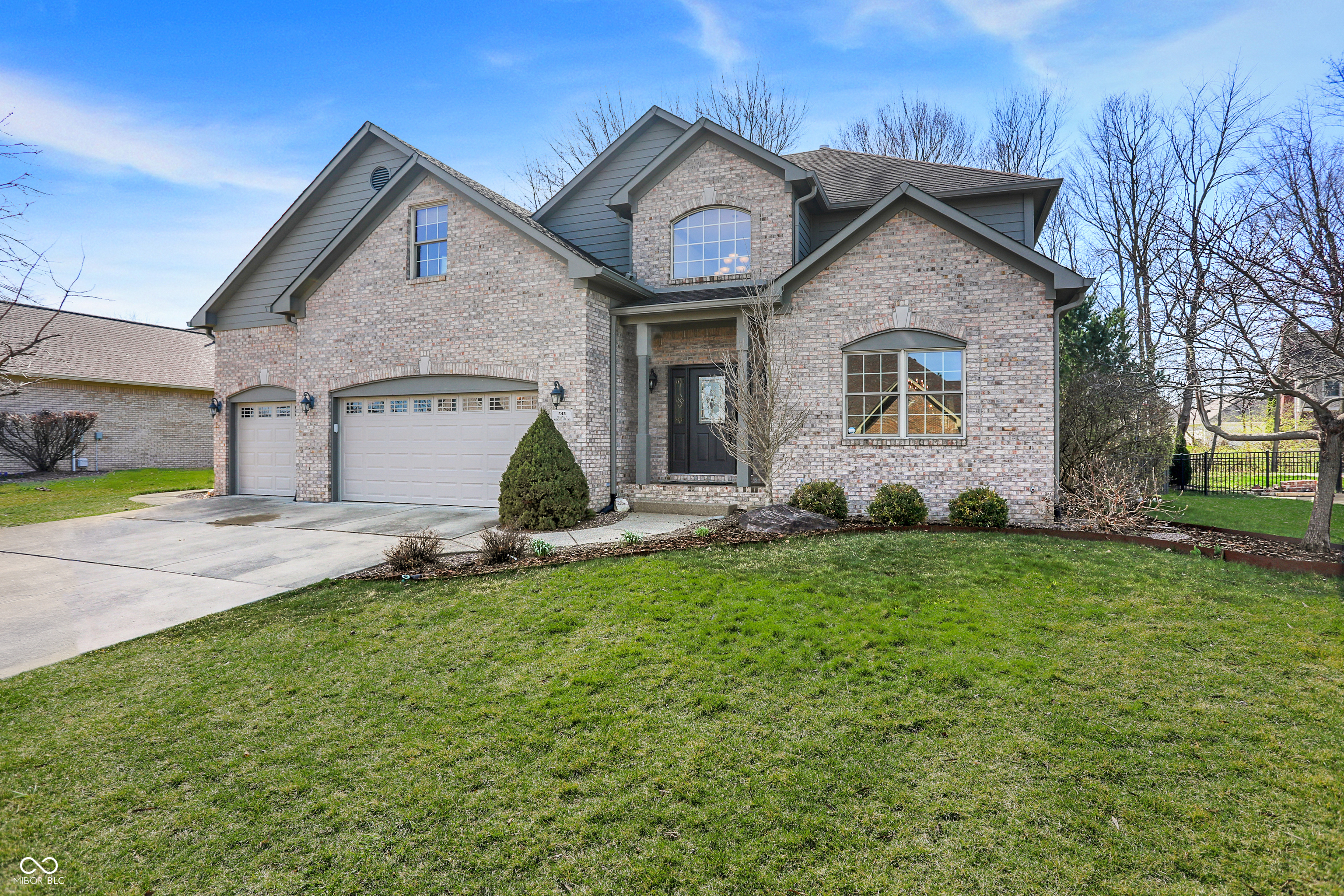 Property Photo: 545 Walnut Woods Drive IN 46142