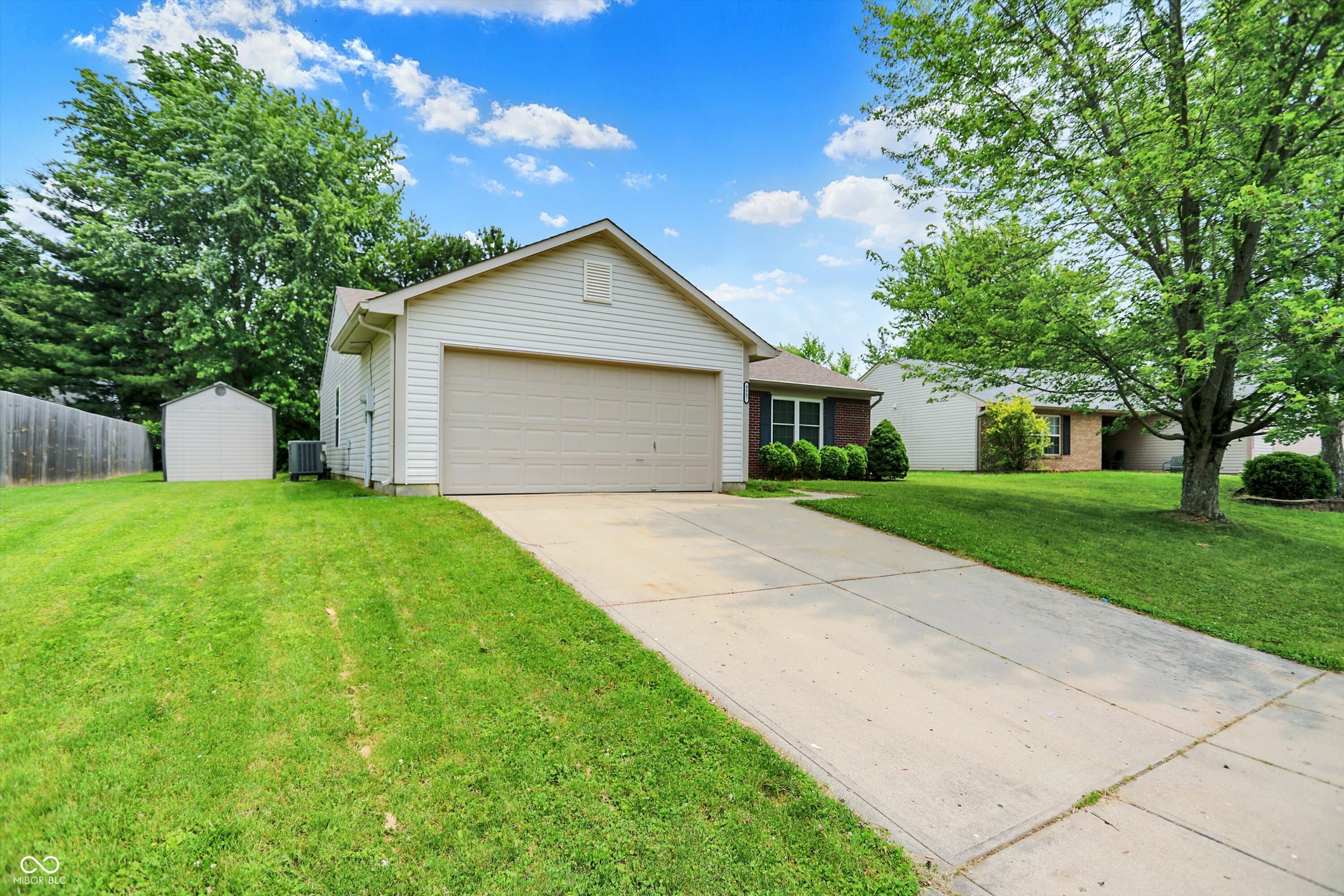 Property Photo:  4007 Knollwood Avenue  IN 46131 