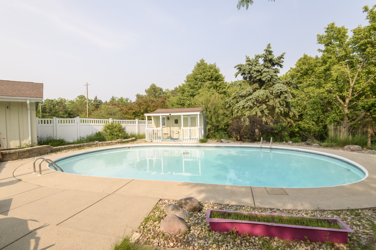 Property Photo: W338s4370 Drumlin Dr WI 53118