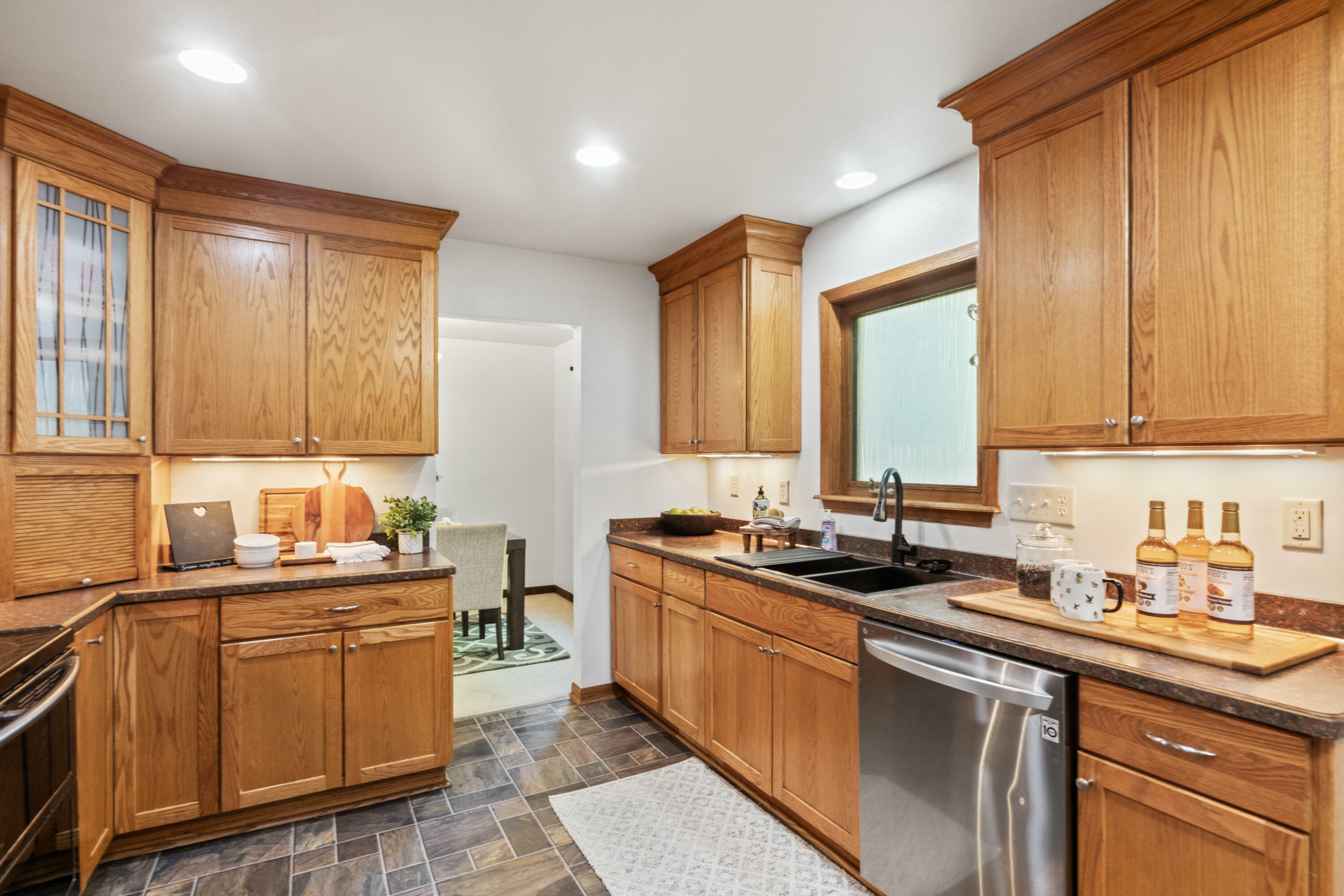 Property Photo: 1736 Cottonwood Dr WI 53189