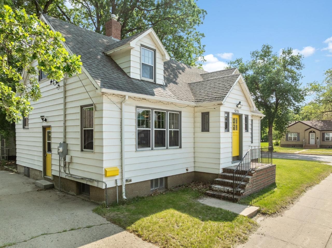 521 3rd Ave NW  Minot ND 58703 photo
