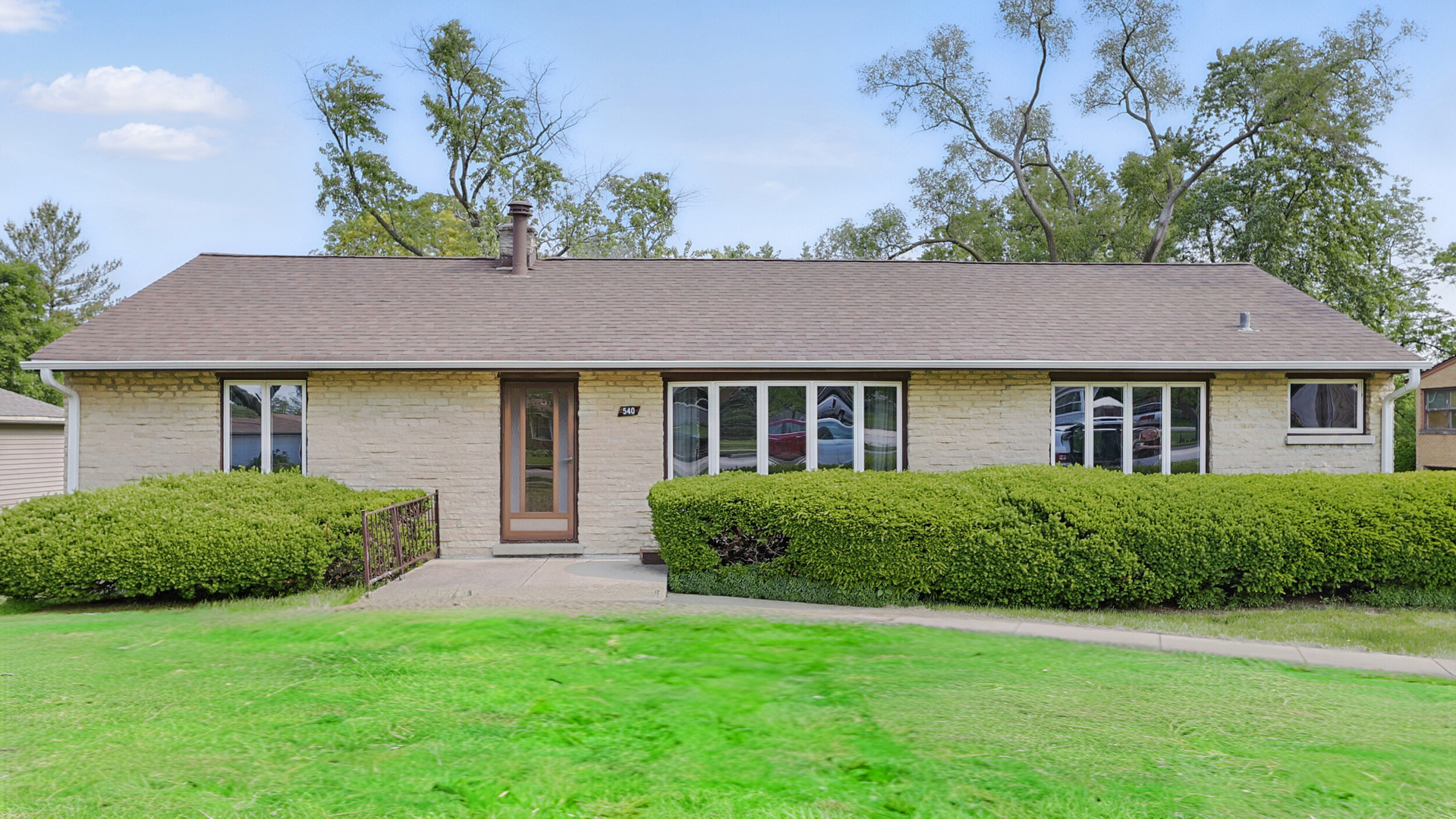 Property Photo:  540 W Madison Street  IL 60148 