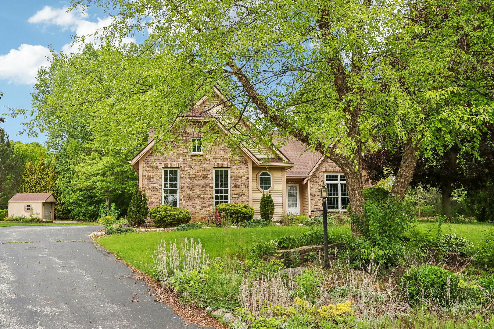 Property Photo: N61w14730 Woodcrest Court WI 53051