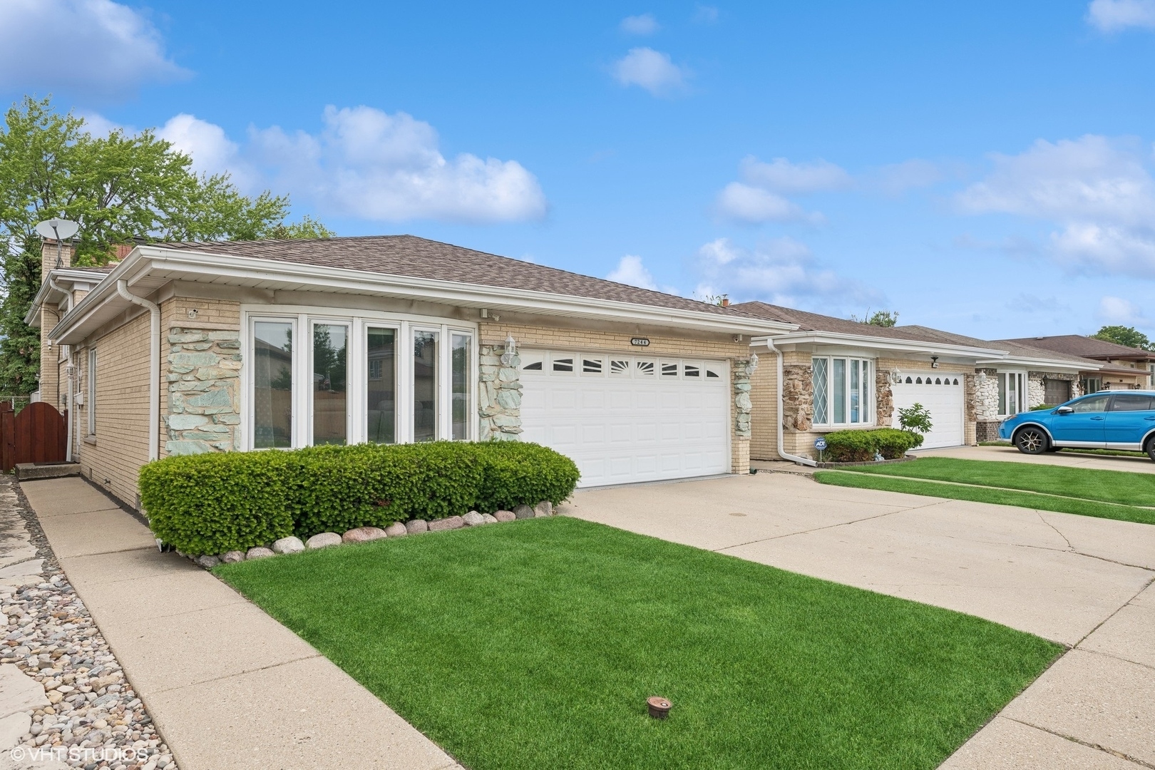 Property Photo:  7244 W Seminole Street  IL 60631 