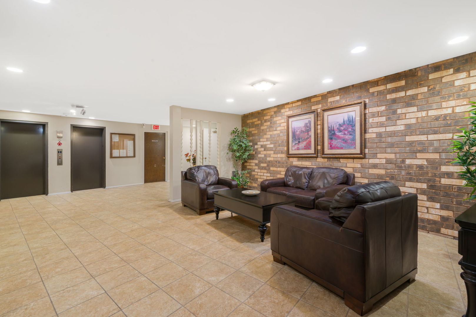 Property Photo: 3350 N Carriageway Drive 208 IL 60004