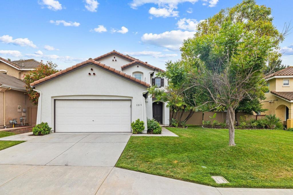 Property Photo: 1219 Avenida Fragata CA 92069