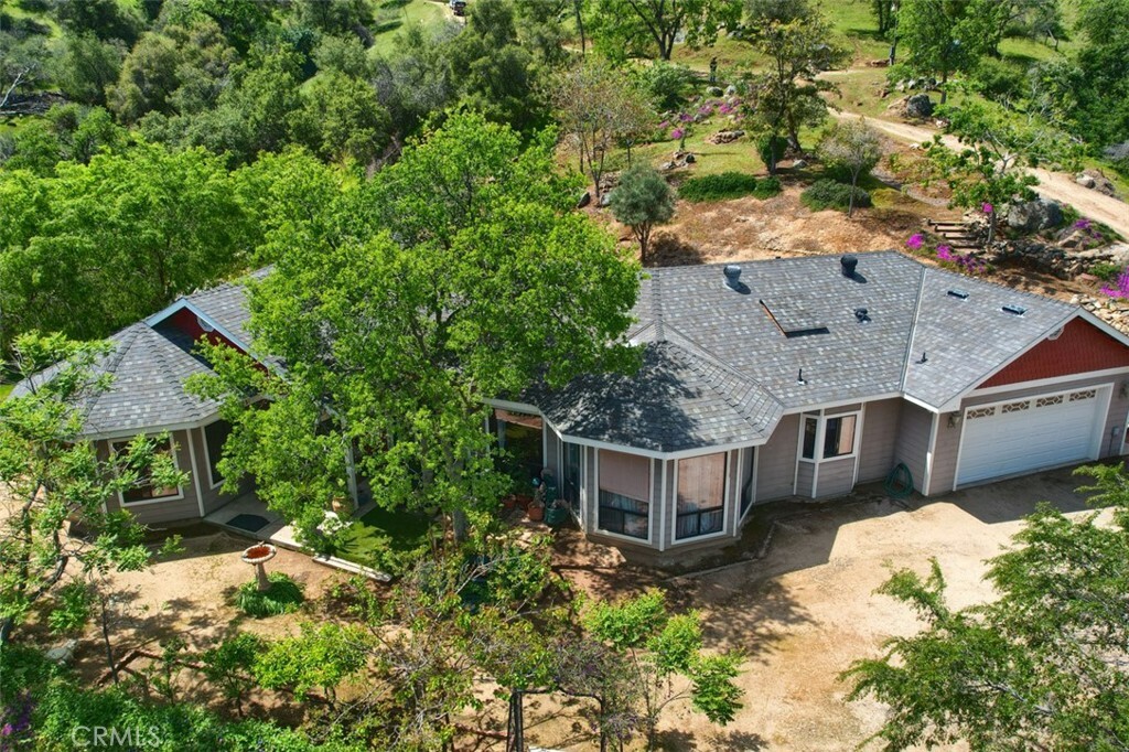 Property Photo: 42625 Red Top Mountain Court CA 93614