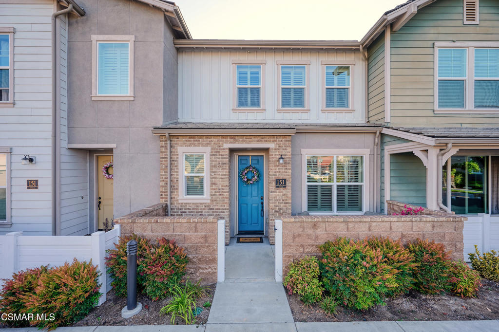 Property Photo:  151 Farmhouse Drive 2  CA 93065 