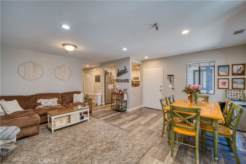 Property Photo:  45 Stenner Street E  CA 93405 