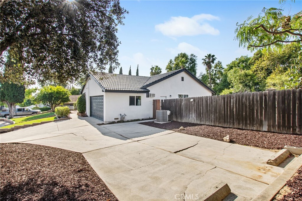 Property Photo:  18165 Sharon Circle  CA 92886 