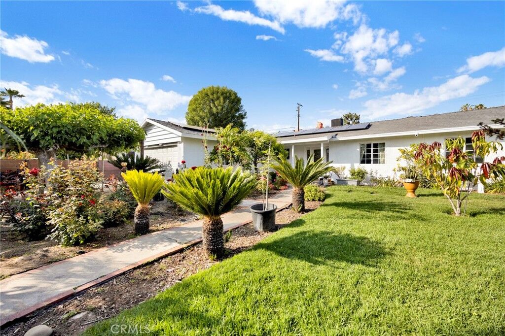 Property Photo: 11524 Brussels Avenue CA 91342