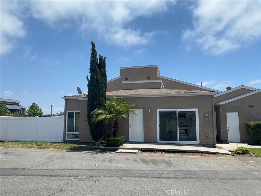 Property Photo: 44516 La Paz Road CA 92592