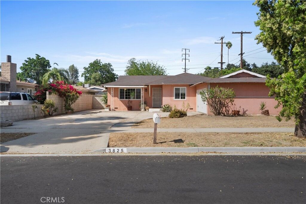 Property Photo: 3825 Lofton Place CA 92501