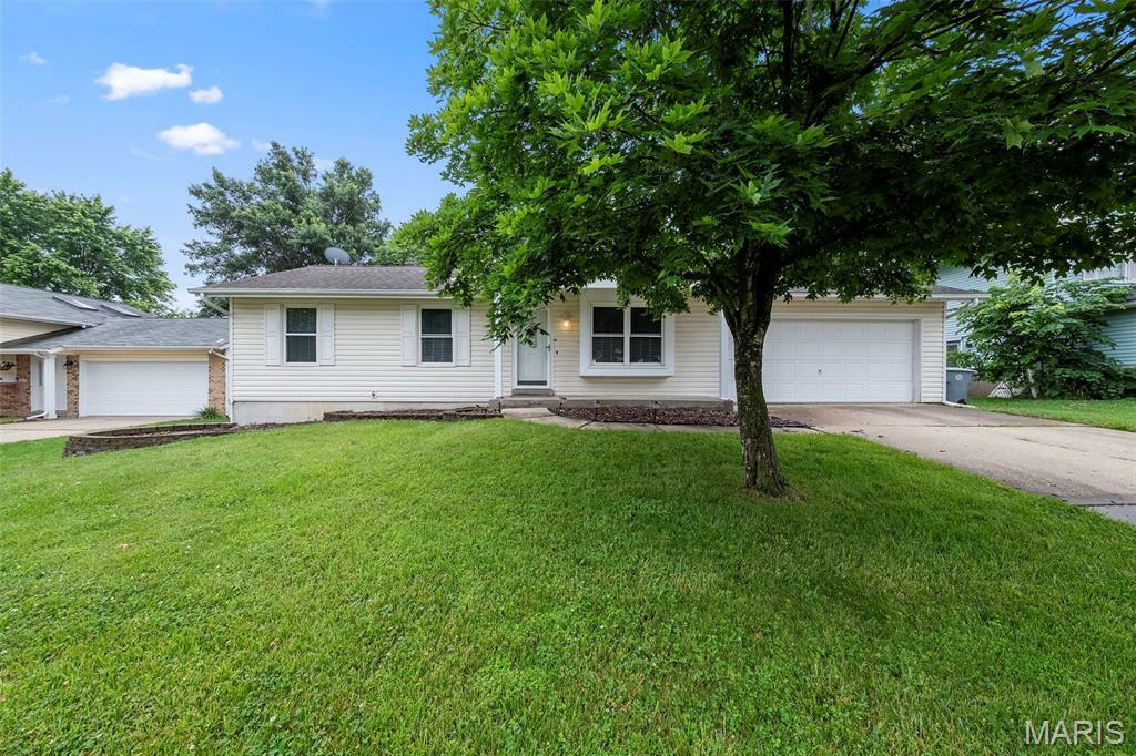 6352 Star Buck Drive  O'Fallon MO 63368 photo