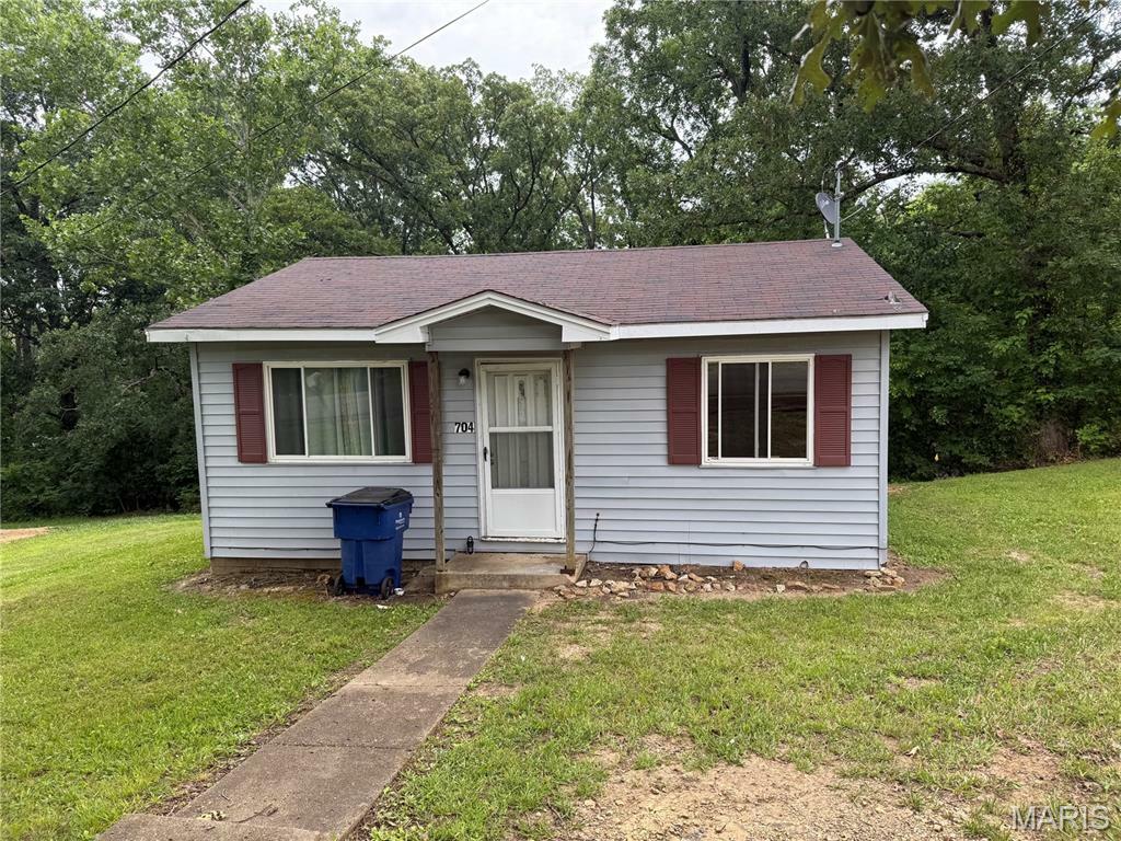 Property Photo: 704 High Street MO 63764