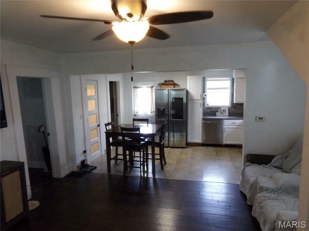Property Photo: 635 S 6th Street IL 62230