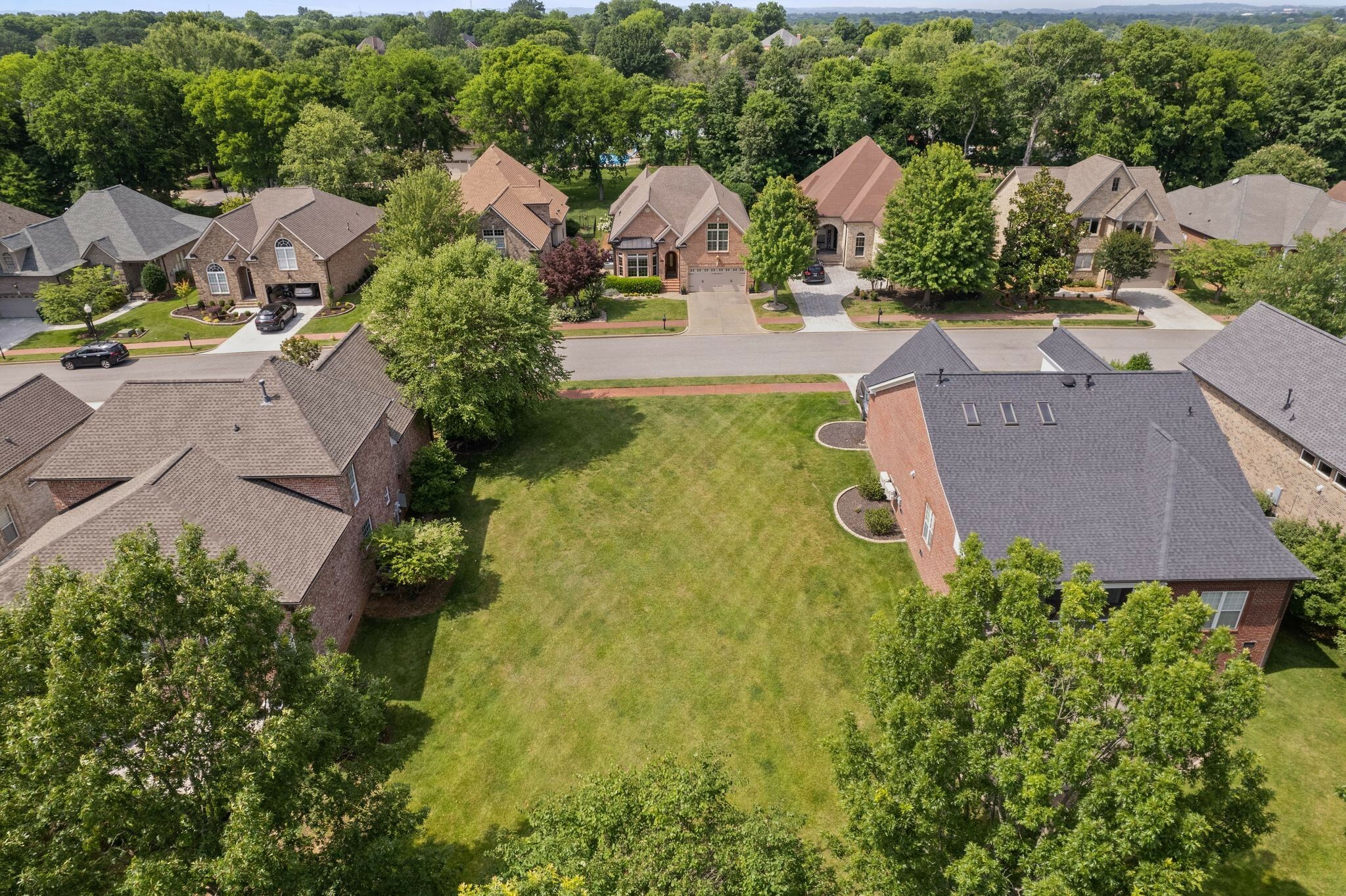 Property Photo: 1087 Isaac Franklin Dr TN 37066