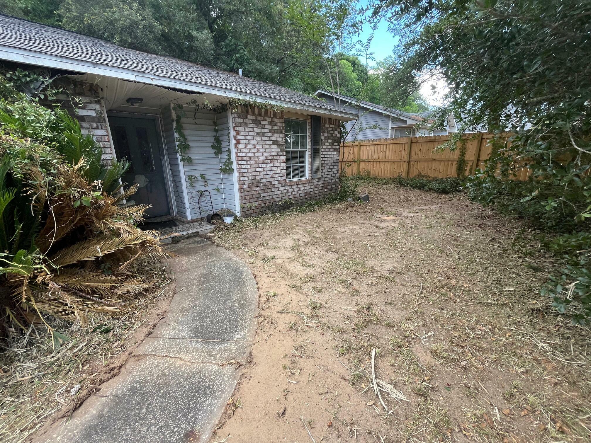 Property Photo: 2731 Shoreview Court FL 32566