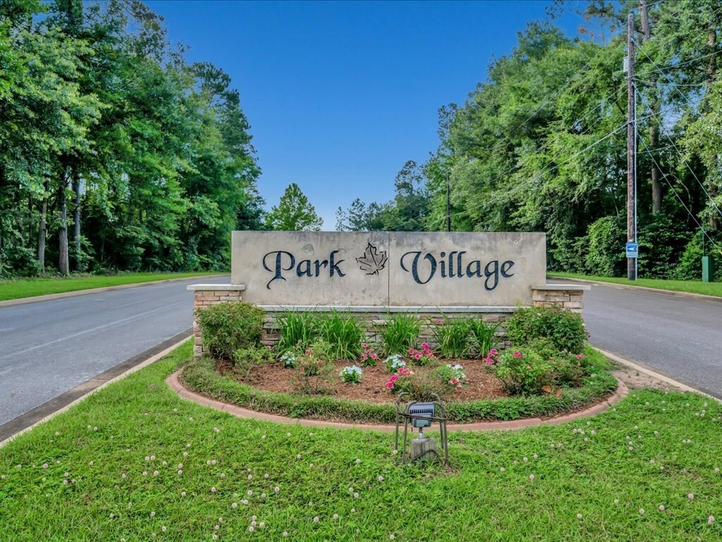 Property Photo: 829 Village Gate Circle TX 75961