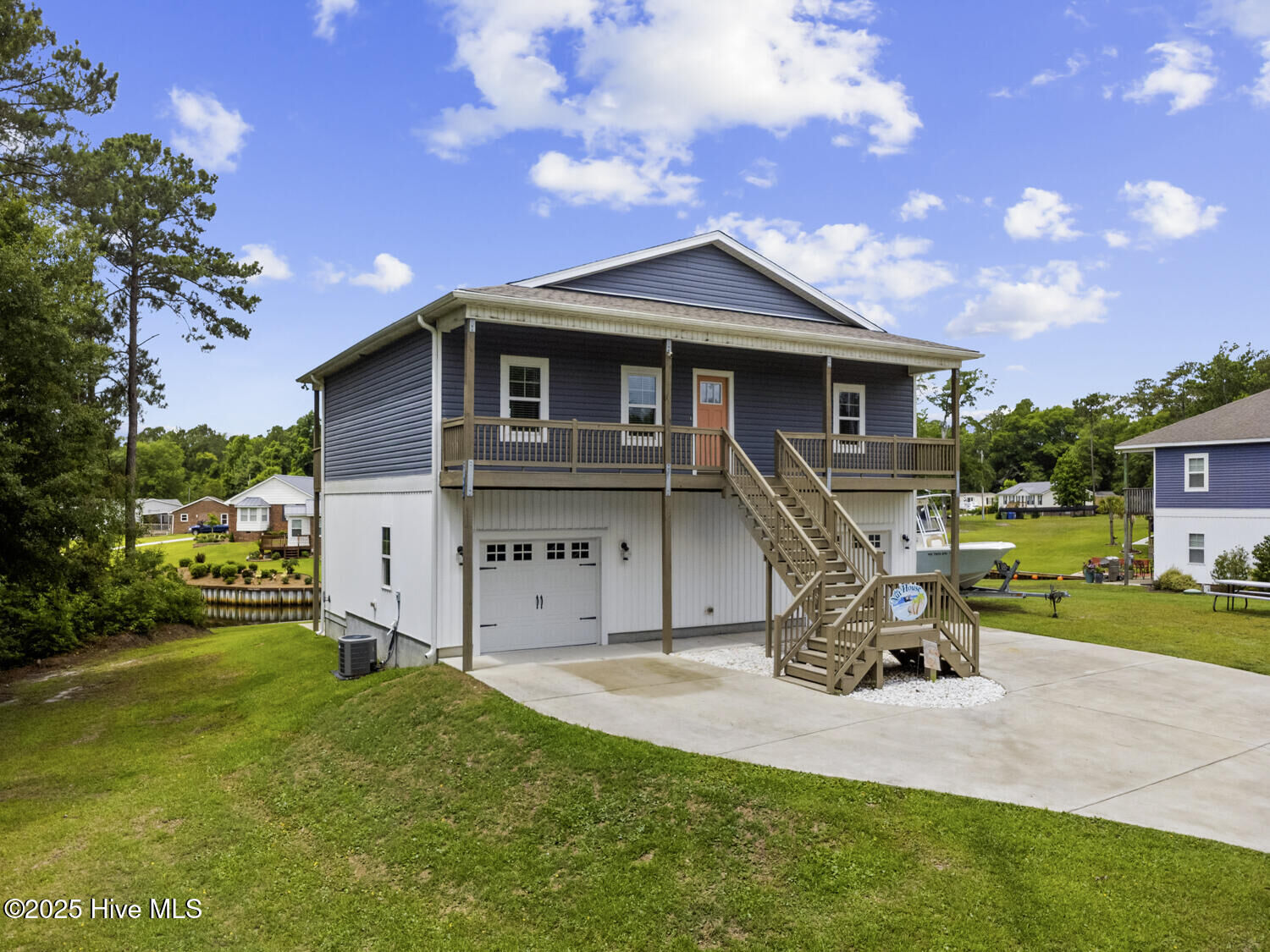 Property Photo:  452 Crows Nest Lane  NC 28460