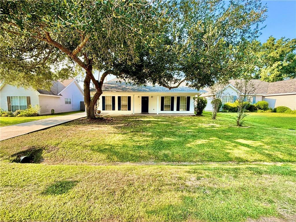 Property Photo: 89 Maison Drive LA 70433