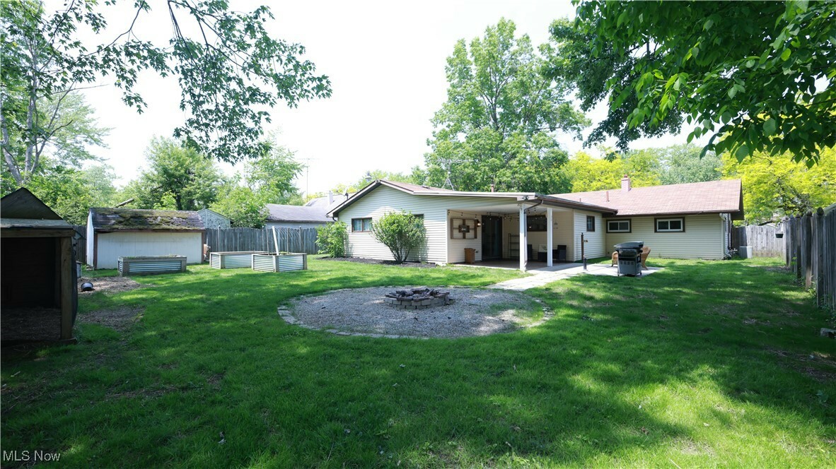 Property Photo: 3221 Greenfield Street NW OH 44485